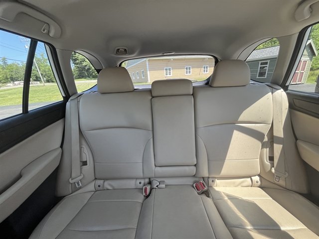 Used 2017 Subaru Outback 3.6R Limited AWD/4WD image 29