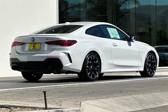 New 2026 BMW M440i Coupe image 3