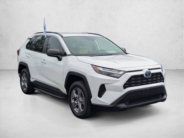 Used 2023 Toyota RAV4 LE AWD/4WD image 3