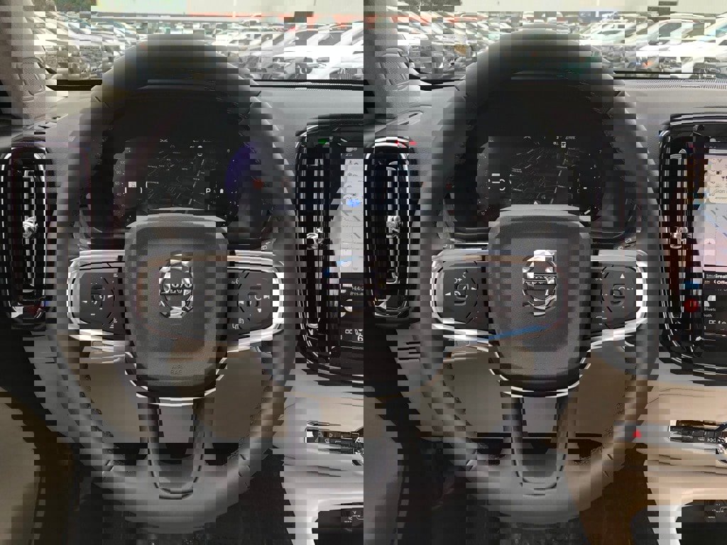 New 2026 Volvo XC40 B5 Ultra w/ Protection Package Premier image 19