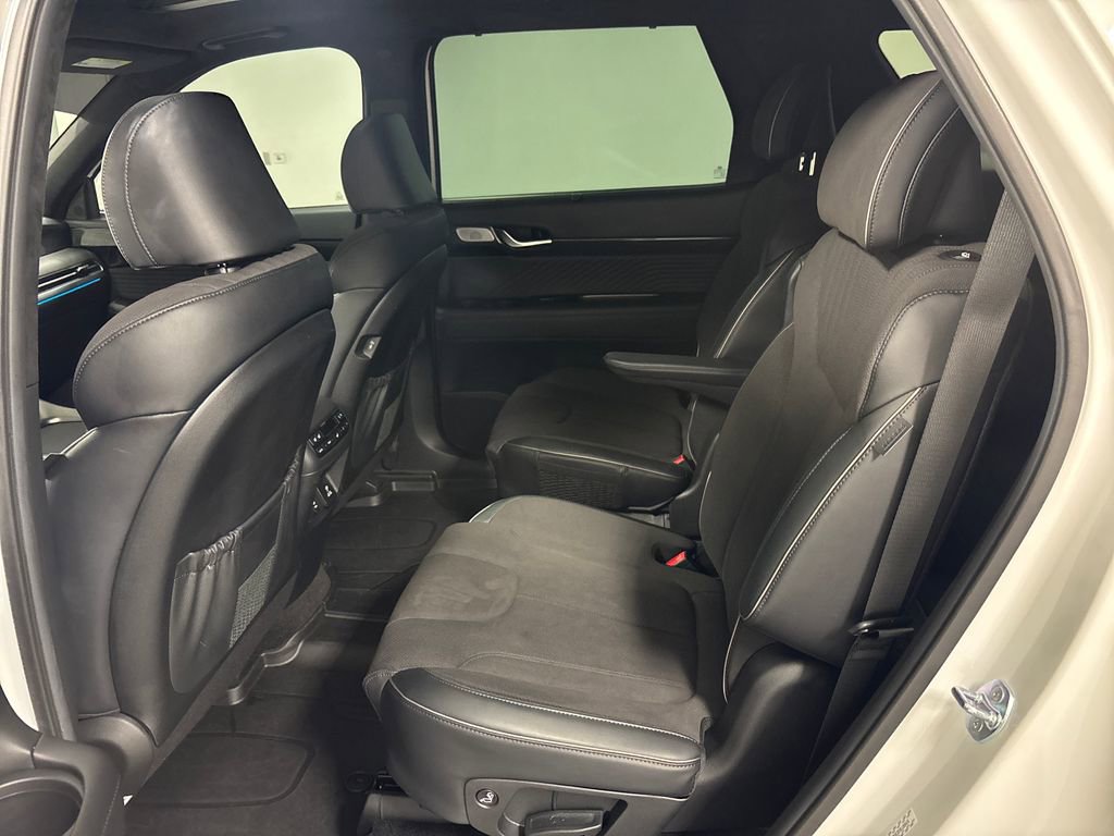 Used 2025 Hyundai Palisade Calligraphy image 32