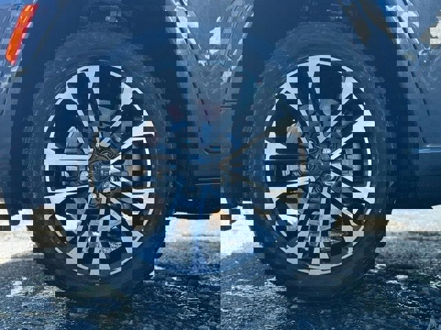 Used 2021 Jeep Grand Cherokee L Overland w/ Luxury Tech Group IV image 3