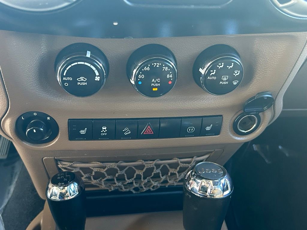 Used 2012 Jeep Wrangler Sahara image 21