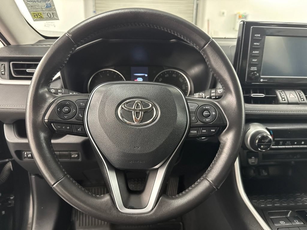 Used 2022 Toyota RAV4 XLE Premium FWD image 18
