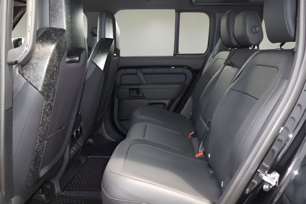New 2026 Land Rover Defender 110 OCTA AWD/4WD image 12