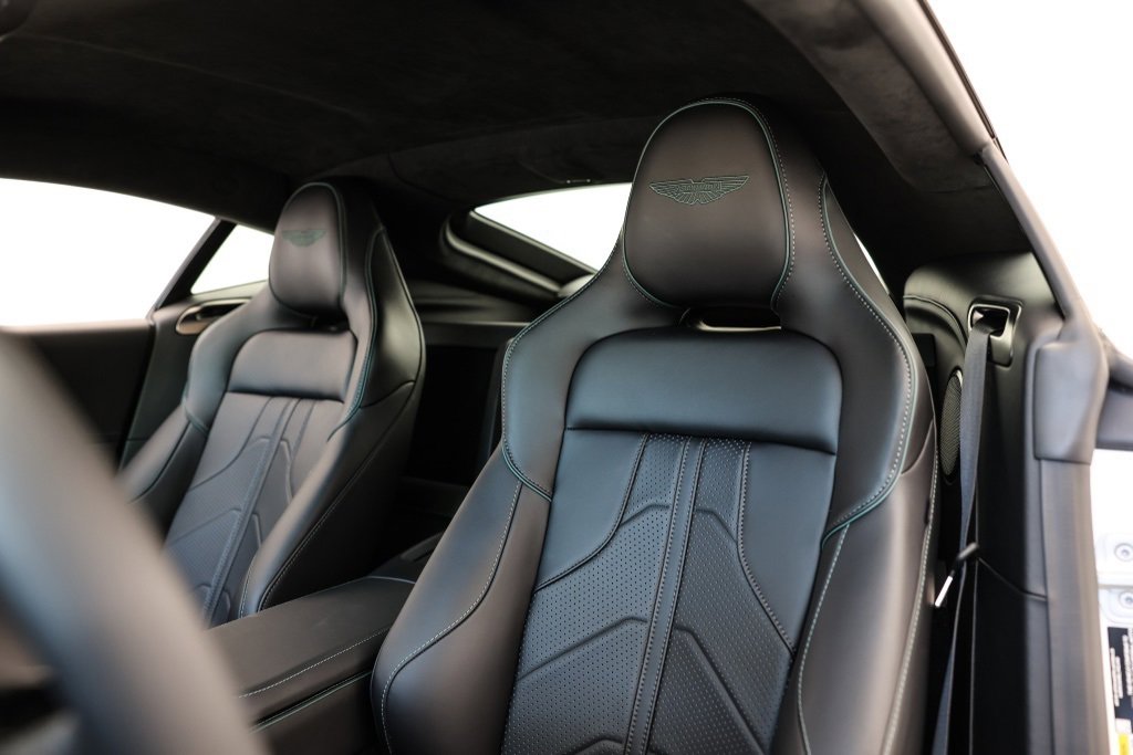 New 2025 Aston Martin V8 Vantage Coupe image 6