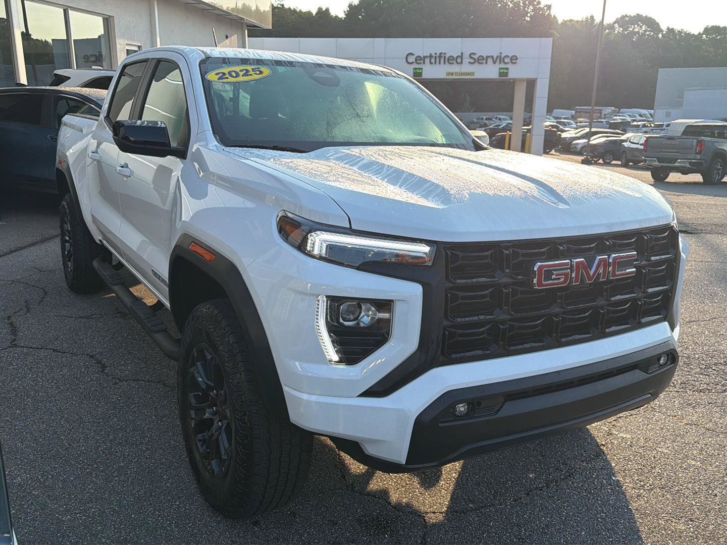 Used 2025 GMC Canyon Elevation w/ Convenience Package AWD/4WD image 3