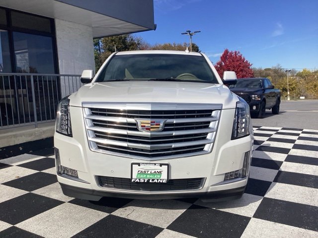 Used 2018 Cadillac Escalade Platinum image 3