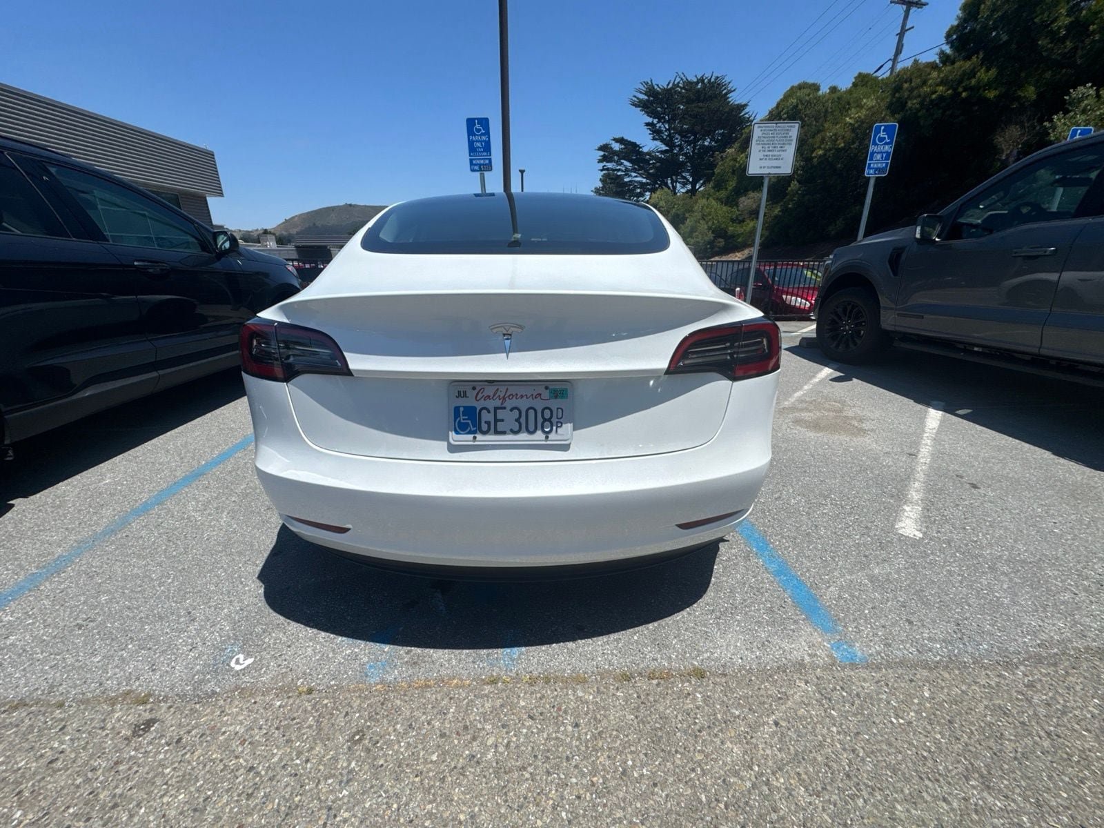 Used 2023 Tesla Model 3 Standard Range RWD image 6