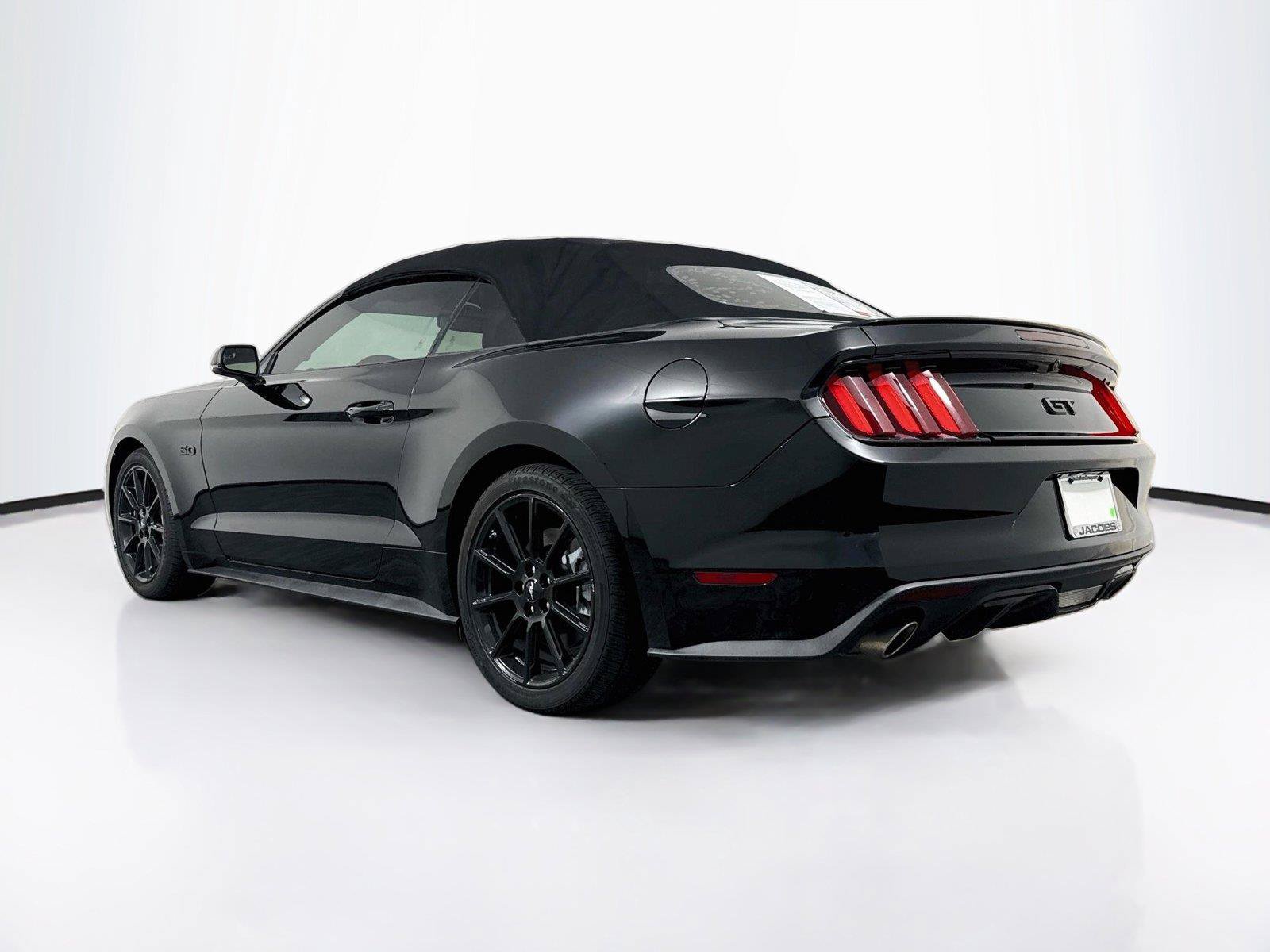 Used 2016 Ford Mustang GT Premium w/ Black Accent Package RWD image 3