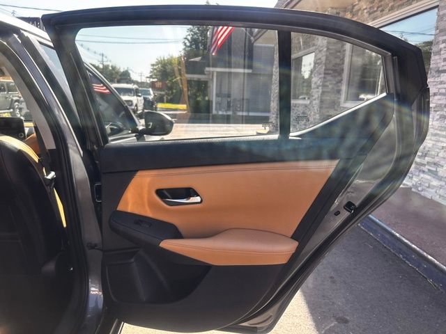 Used 2022 Nissan Sentra SV w/ SV Premium Package FWD image 17