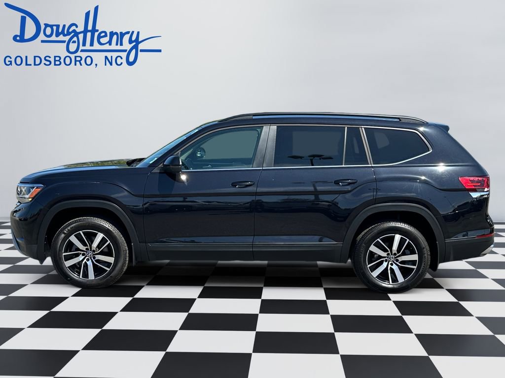 Used 2023 Volkswagen Atlas SE AWD/4WD image 2