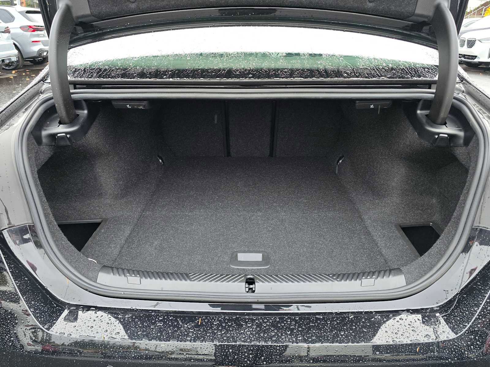 Used 2024 BMW i5 eDrive40i w/ M Sport Package image 16