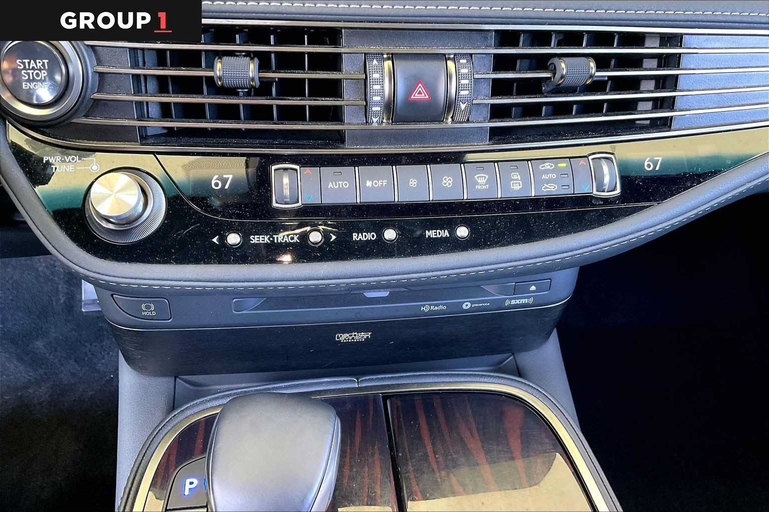 Used 2022 Lexus LS 500 w/ Interior Upgrade Package RWD image 32