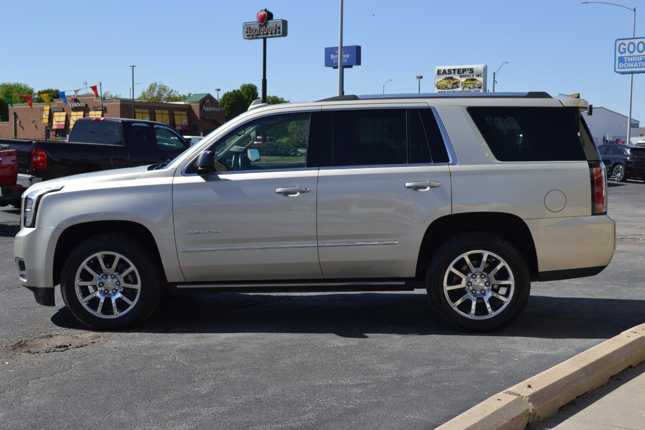 Used 2017 GMC Yukon Denali w/ Open Road Package AWD/4WD image 4
