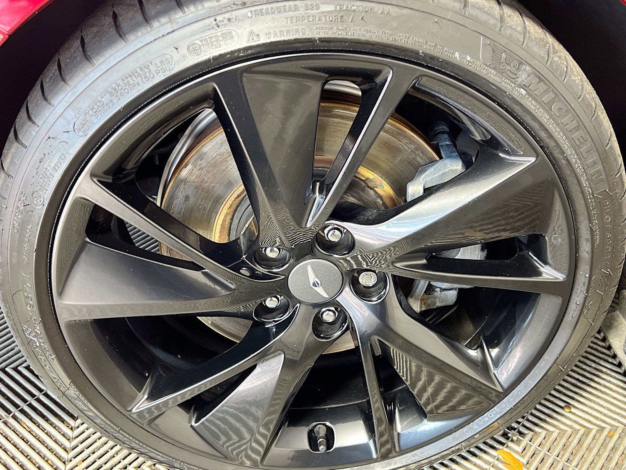 Used 2022 Genesis G70 3.3T w/ Sport Advanced Package image 14