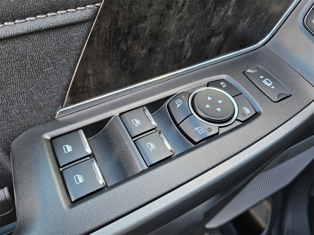 New 2025 Ford F350 Lariat w/ Lariat Ultimate Package image 17