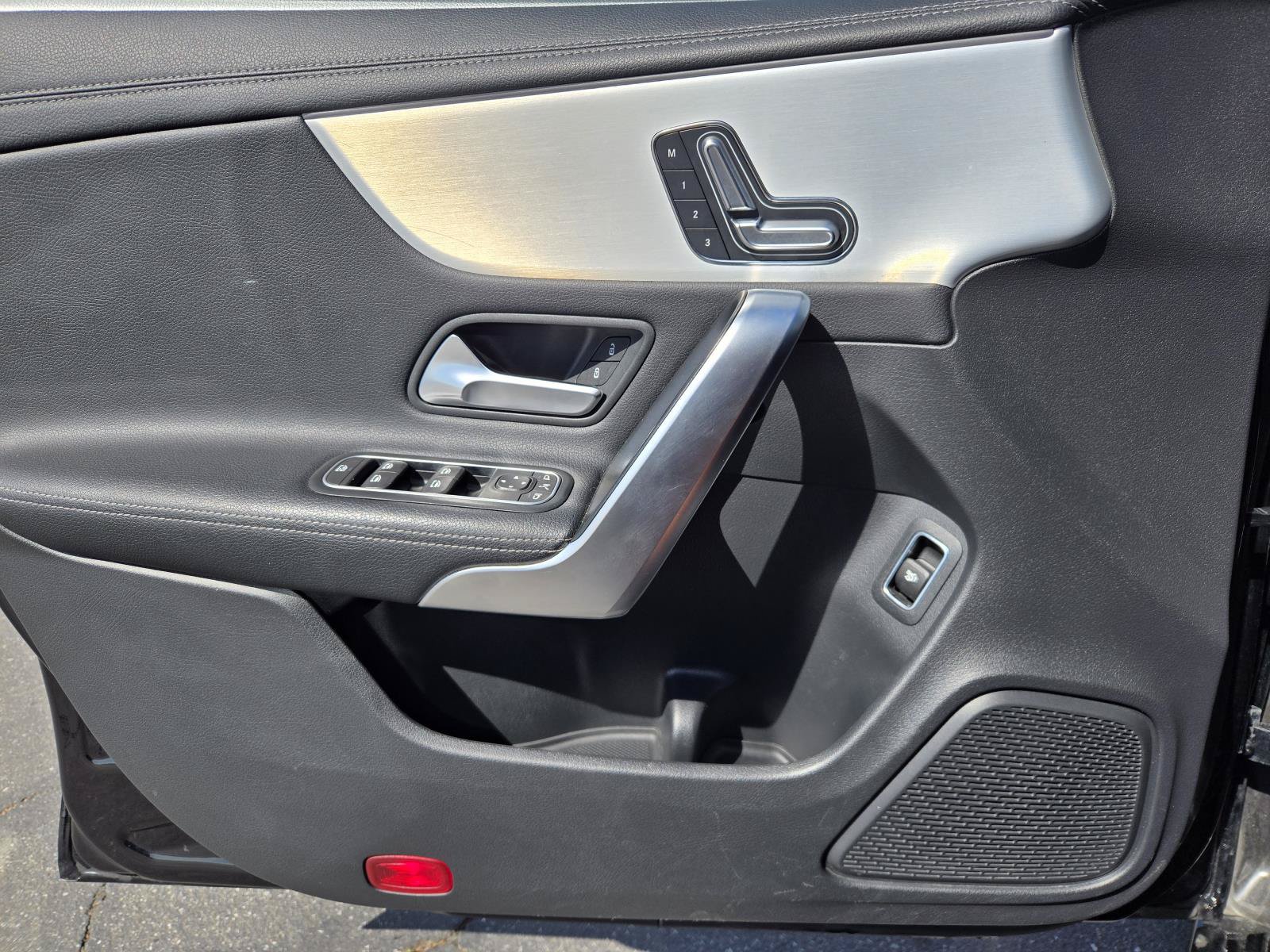 Used 2025 Mercedes-Benz CLA 250 4MATIC image 19
