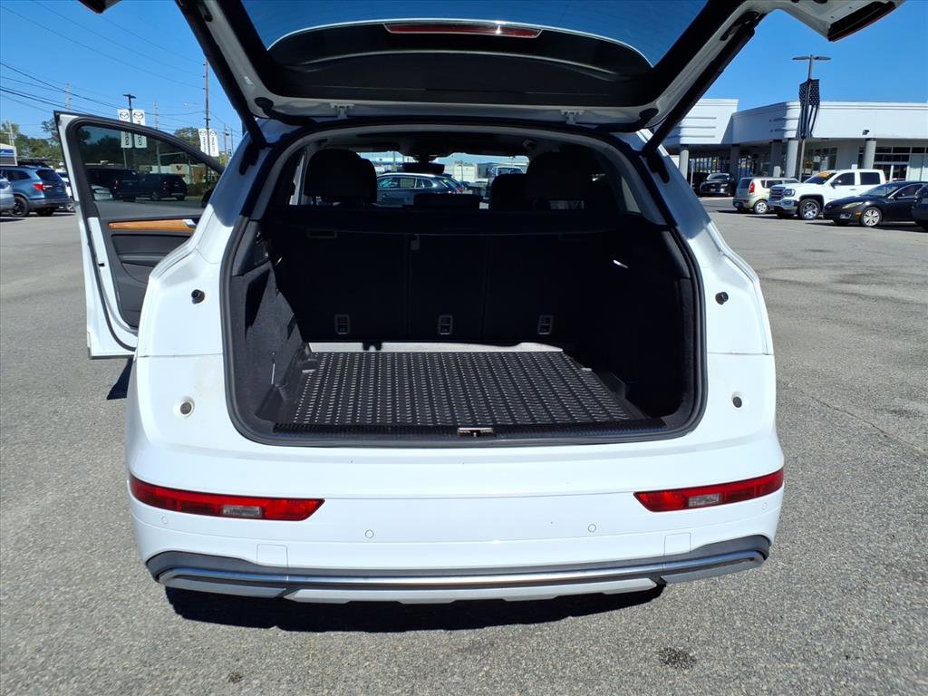 Used 2021 Audi Q5 Prestige w/ Prestige Package image 18