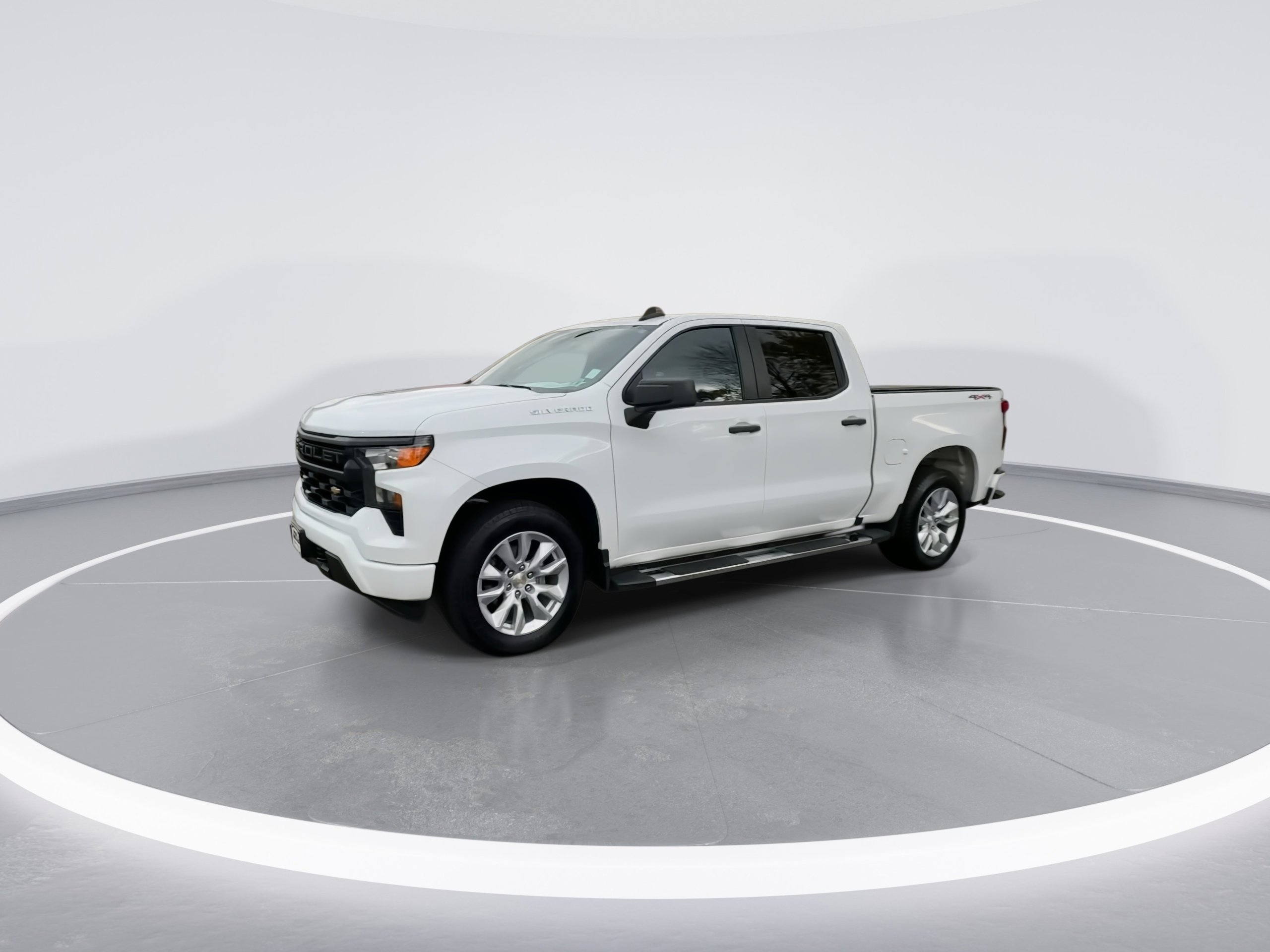 Used 2022 Chevrolet Silverado 1500 Custom image 4
