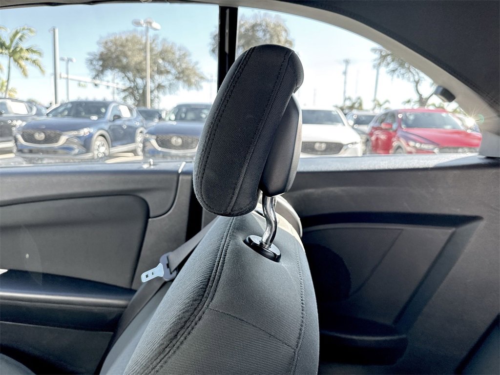 Used 2011 Chrysler 200 Touring image 17