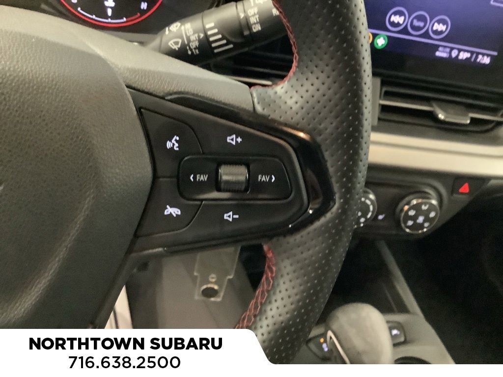 Used 2024 Chevrolet Trax RS FWD image 17