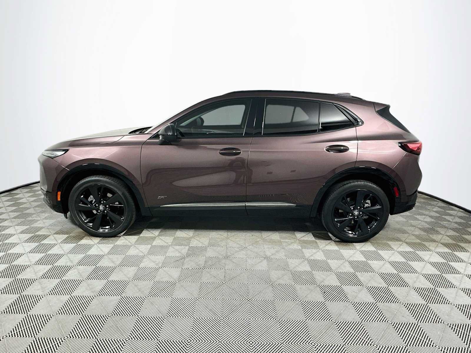 Used 2025 Buick Envision Sport Touring AWD/4WD image 4