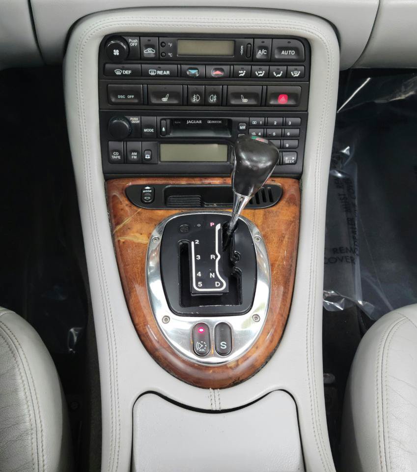 Used 2005 Jaguar XK8 Convertible RWD image 20