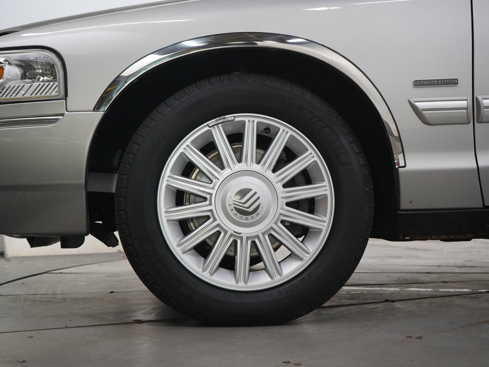 Used 2009 Mercury Grand Marquis LS RWD image 28