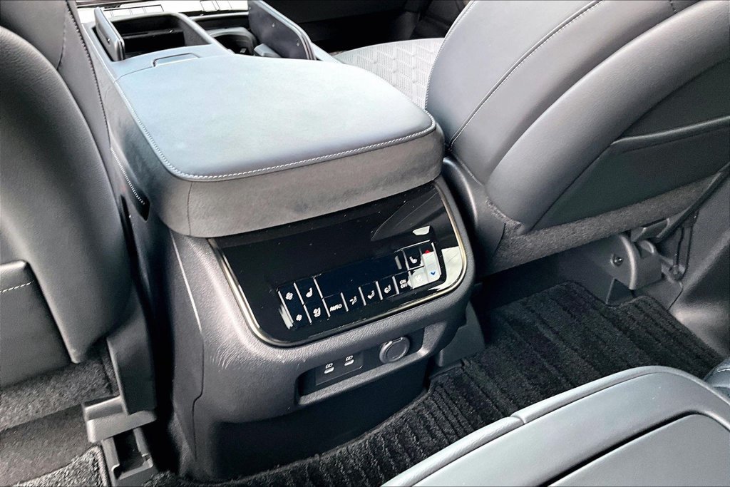 Used 2026 INFINITI QX80 Autograph w/ Premium Cargo Package AWD/4WD image 34