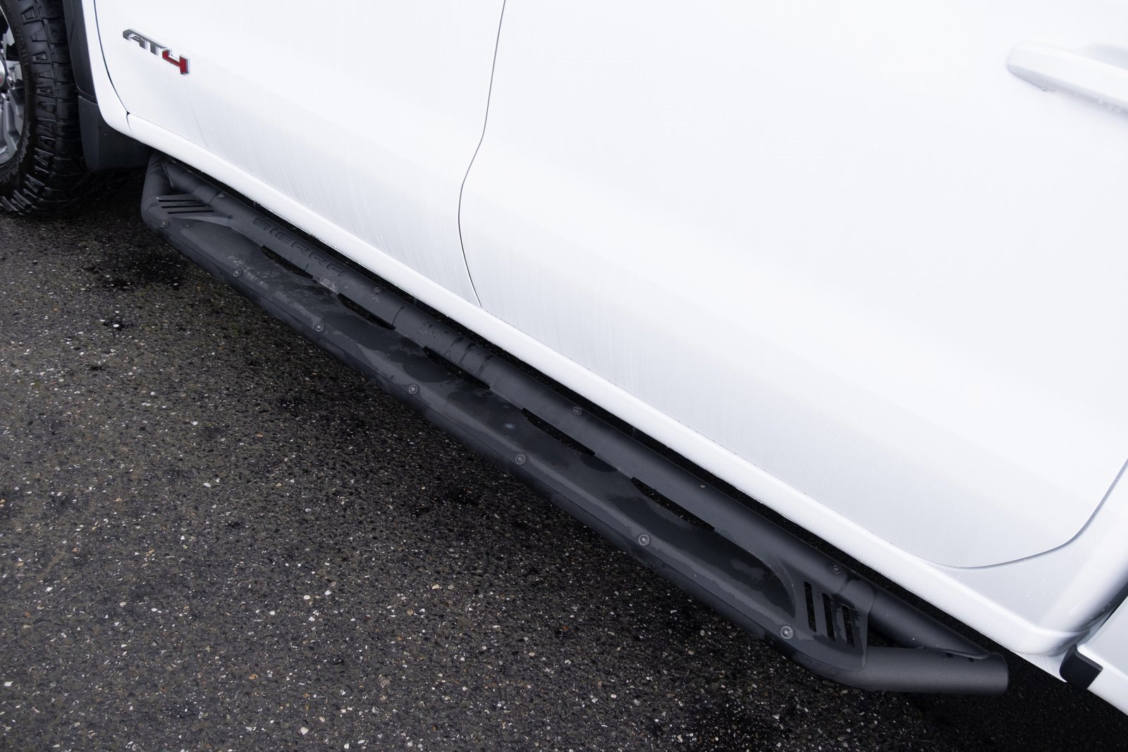 Used 2023 GMC Sierra 1500 AT4 w/ Technology Package image 32