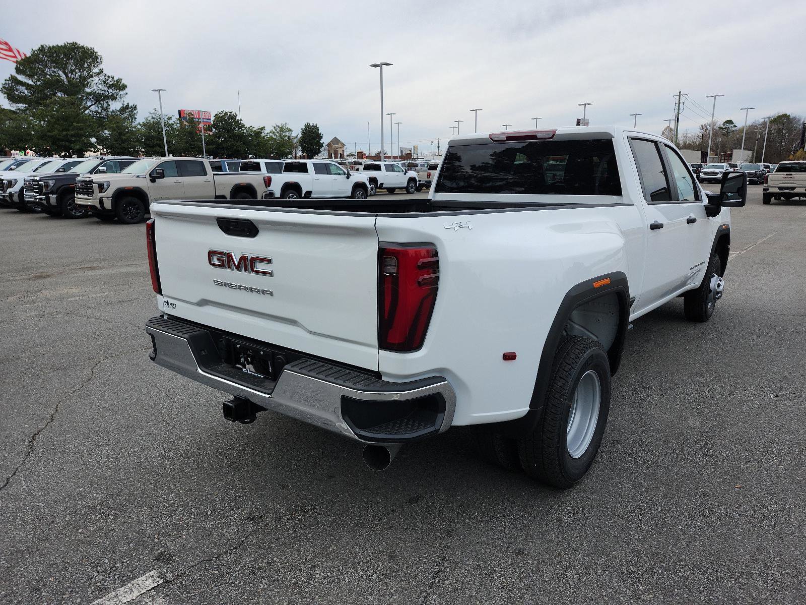 New 2026 GMC Sierra 3500 Pro image 3