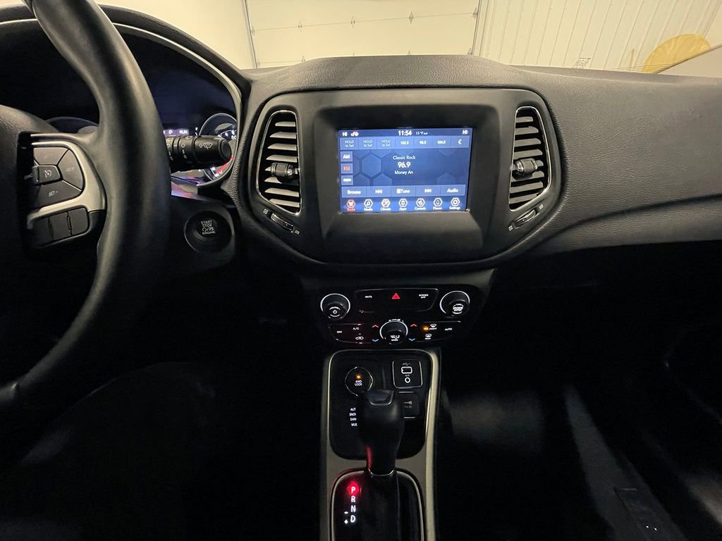 Used 2020 Jeep Compass Latitude w/ Cold Weather Group image 30