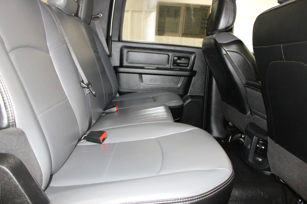 Used 2024 RAM 2500 Tradesman w/ Chrome Appearance Group image 48