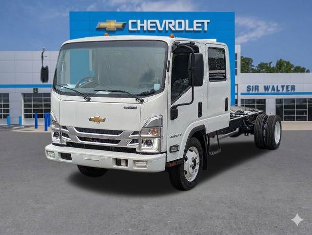 New 2025 Chevrolet Low Cab Forward image 3