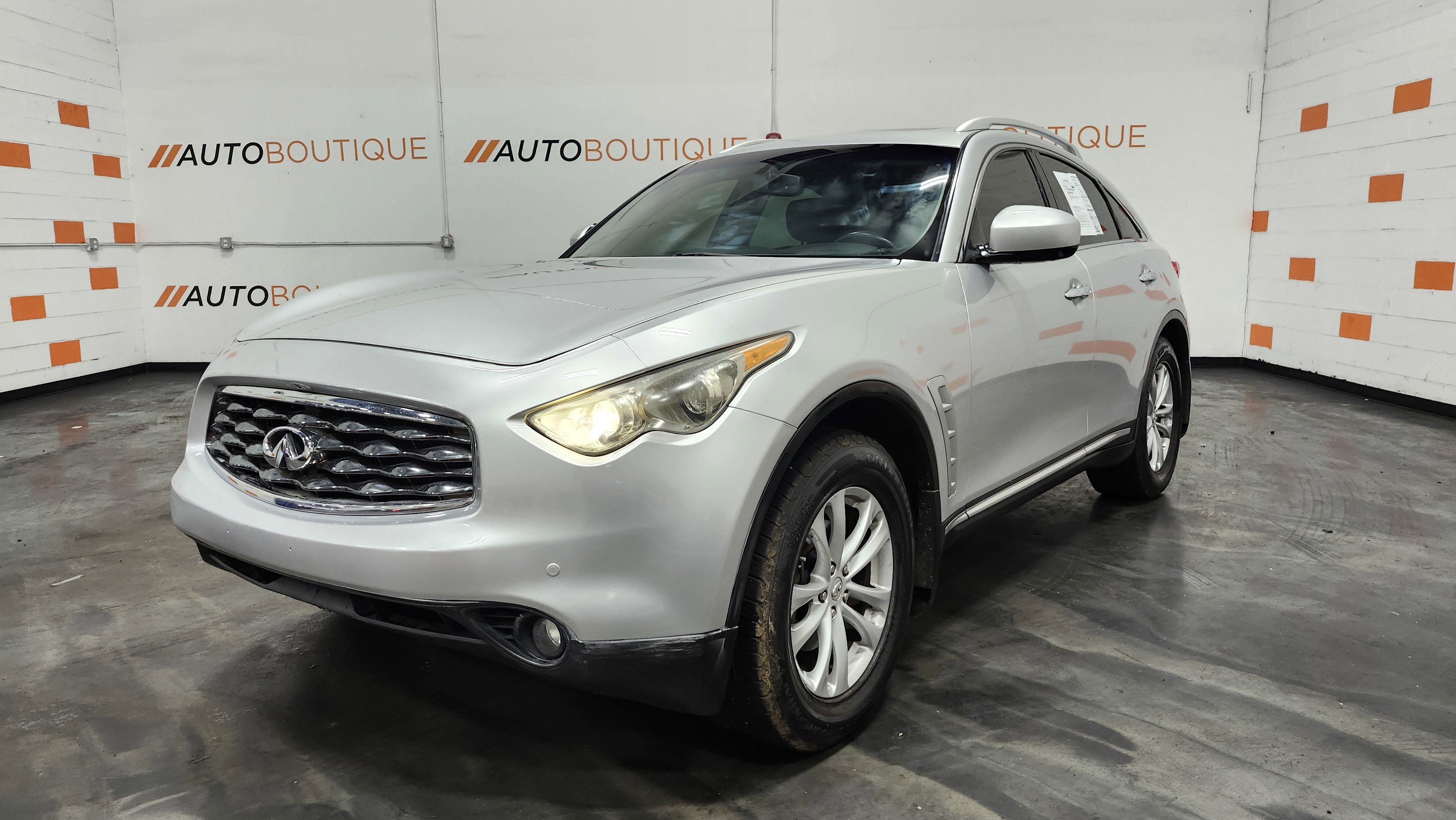 Used 2011 INFINITI FX35 AWD w/ Premium Pkg image 14