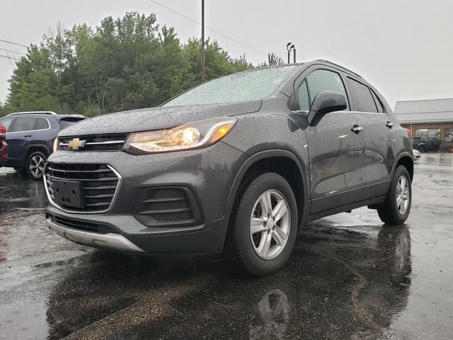Used 2020 Chevrolet Trax LT w/ LT Convenience Package AWD/4WD image 3
