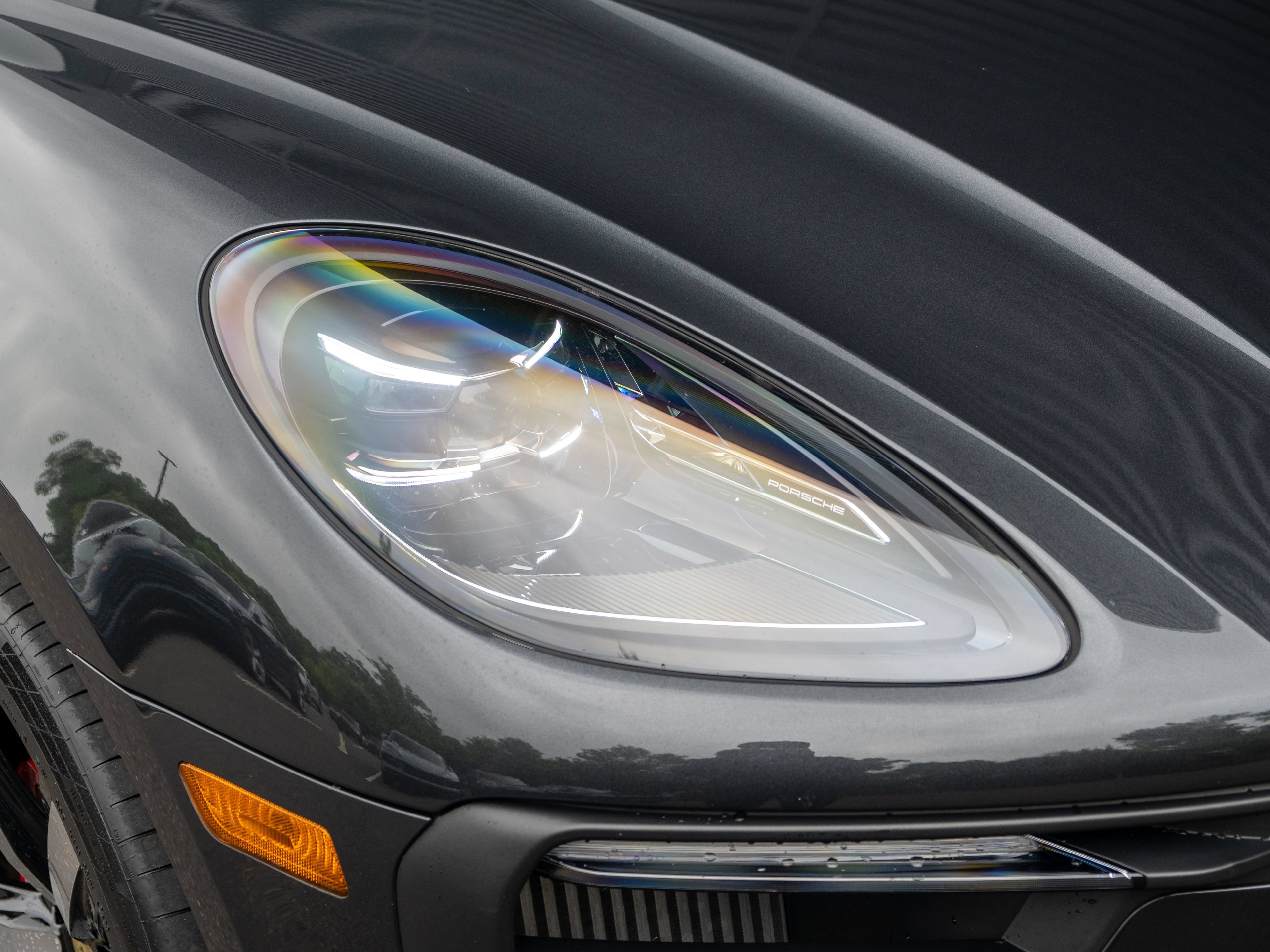 Certified 2024 Porsche Macan S AWD/4WD image 16