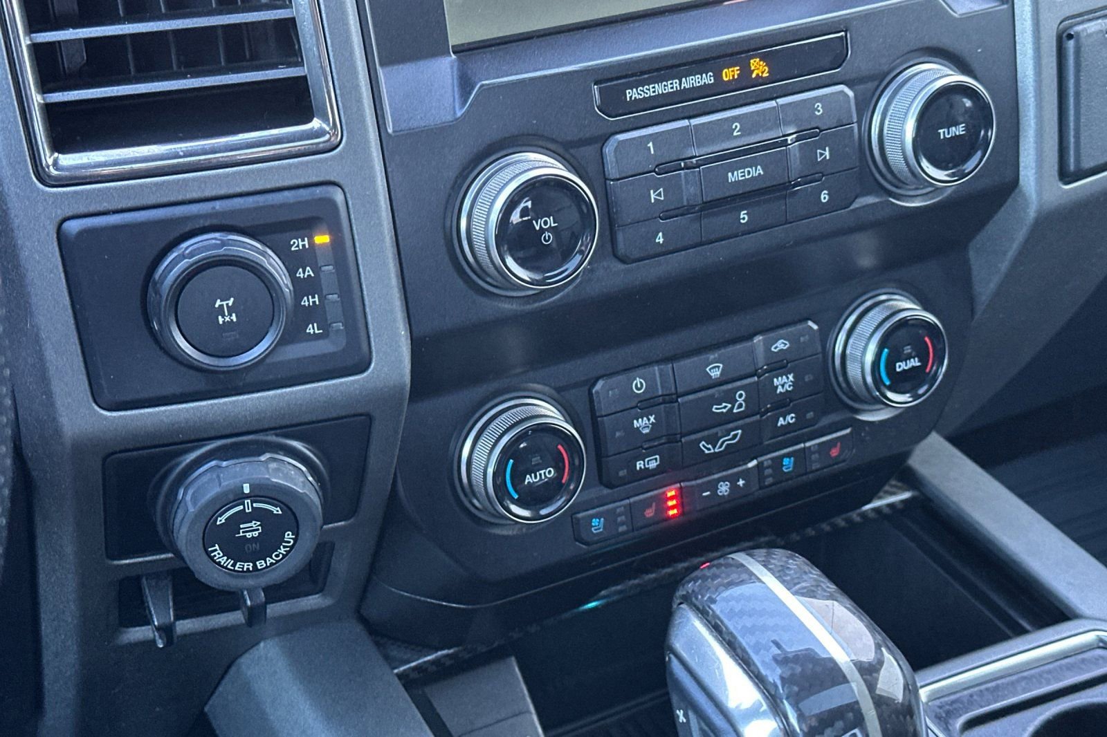 Used 2019 Ford F150 Raptor w/ Equipment Group 802A Luxury image 24