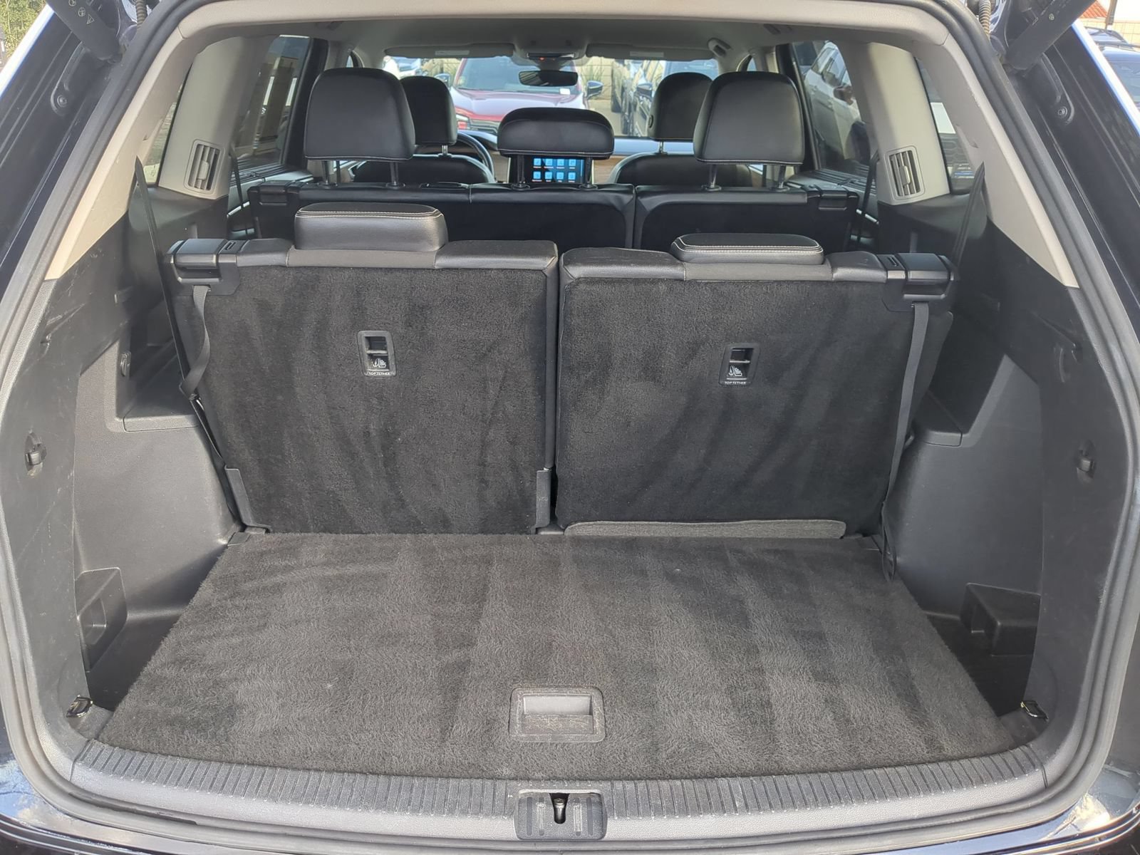 Used 2024 Volkswagen Atlas SE FWD image 30