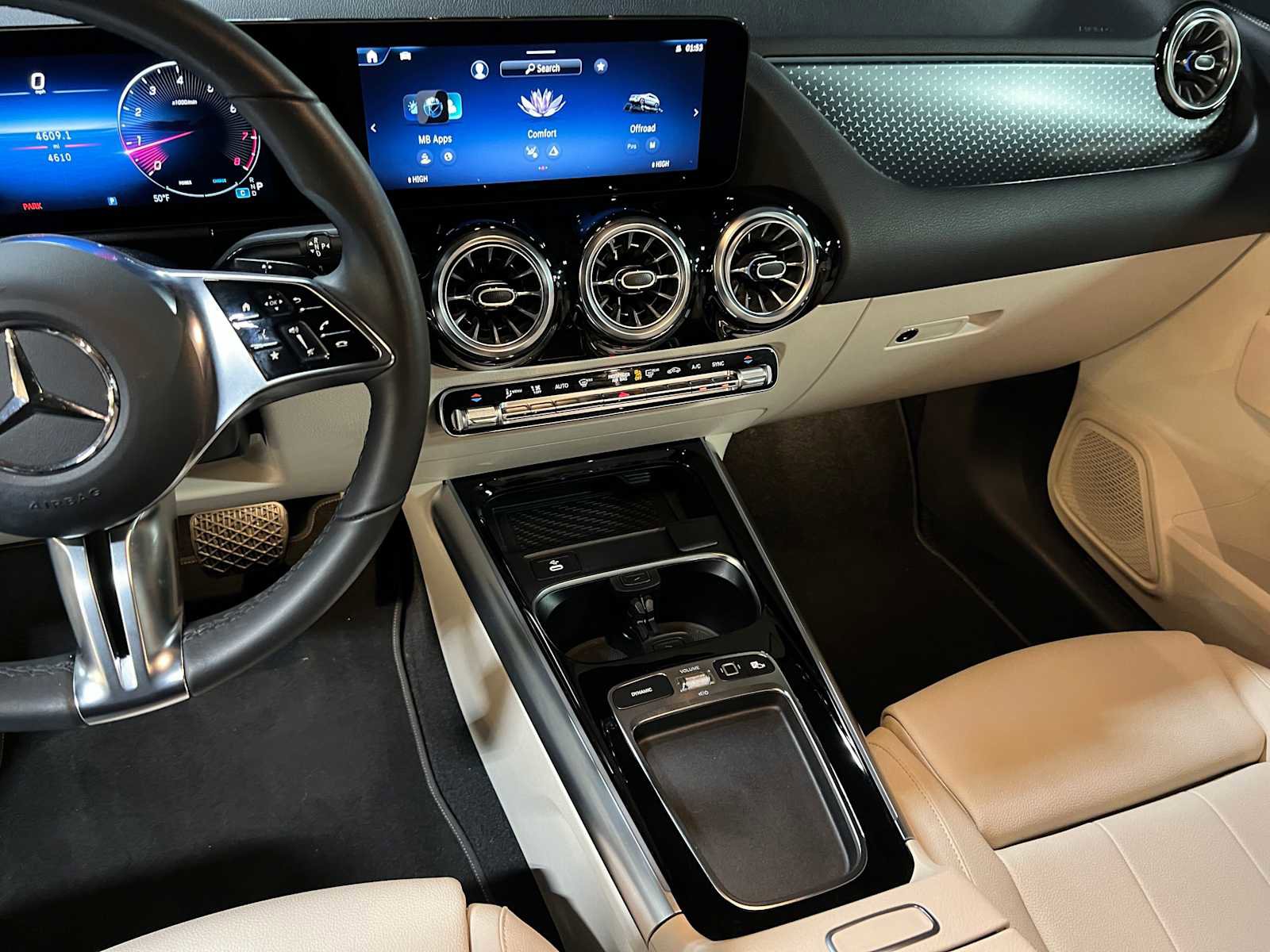 Certified 2025 Mercedes-Benz GLA 250 4MATIC image 31