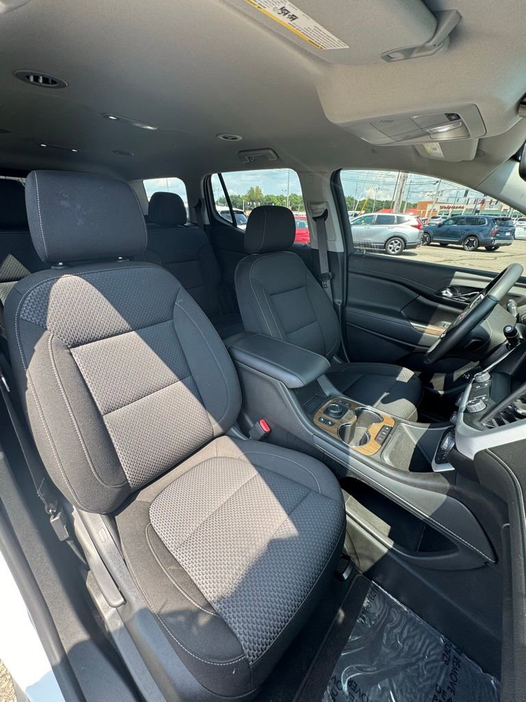 Used 2023 GMC Acadia SLE w/ Driver Convenience Package image 31