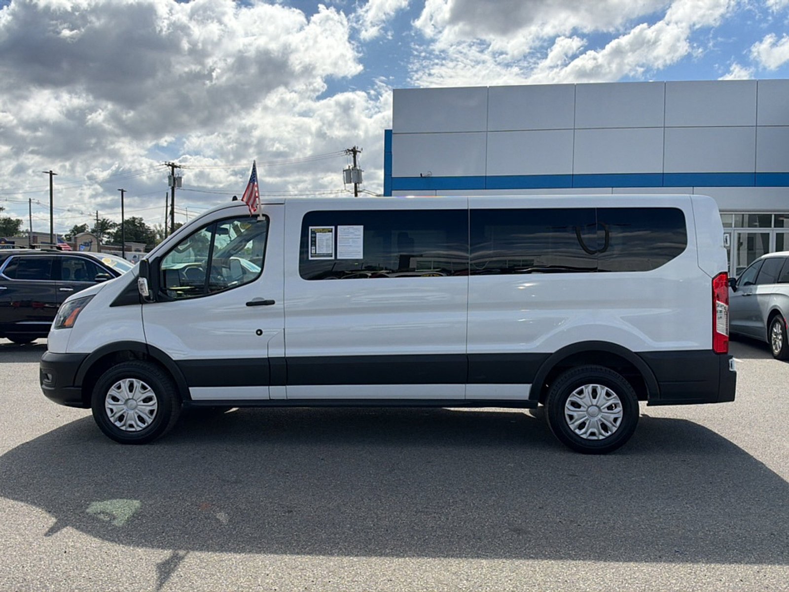 Used 2025 Ford Transit 350 XLT RWD image 8