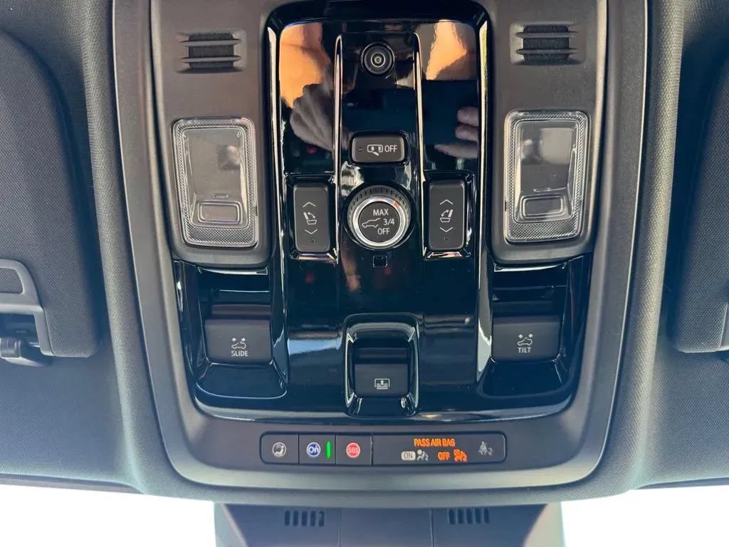 New 2026 Cadillac Escalade ESV Sport w/ Touring Package AWD/4WD image 32