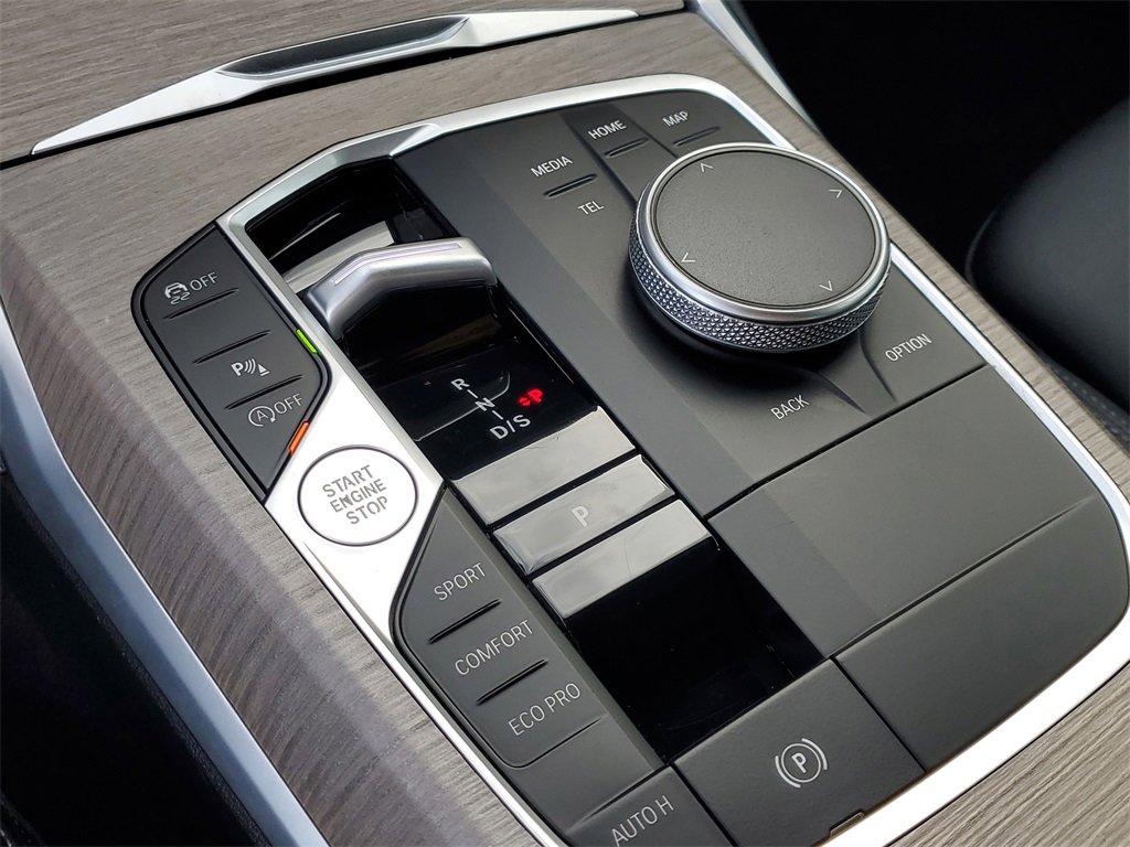 Used 2025 BMW 330i Sedan image 32