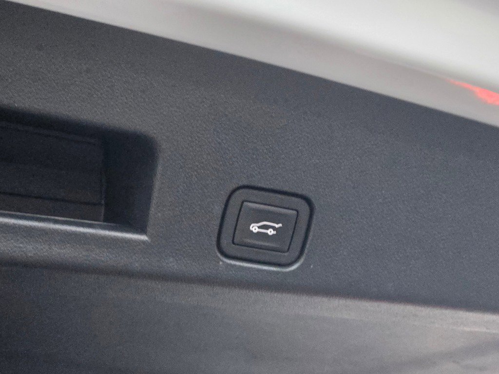 Certified 2025 GMC Acadia Elevation image 14