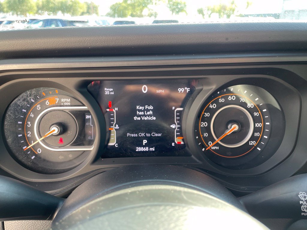 Used 2024 Jeep Wrangler Unlimited Rubicon w/ Technology Group AWD/4WD image 10