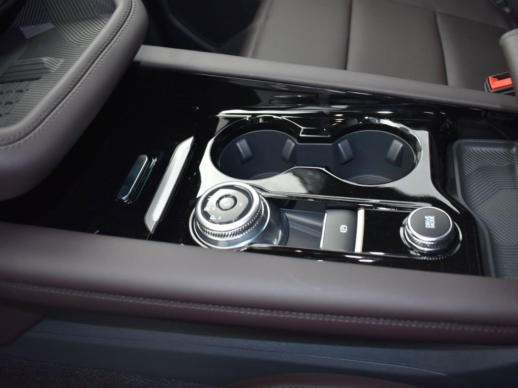 Used 2025 Ford Explorer Platinum w/ Ultimate Package image 11