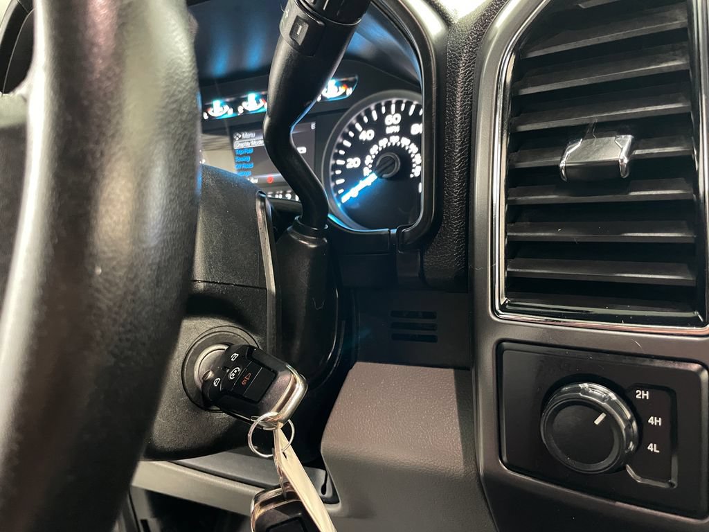 Used 2019 Ford F150 XLT w/ Equipment Group 302A Luxury AWD/4WD image 30