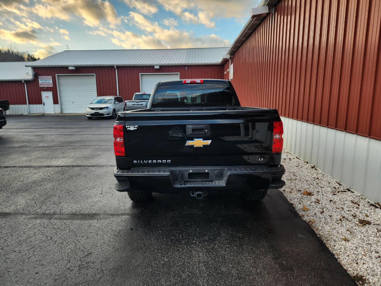Used 2018 Chevrolet Silverado 1500 LT w/ All Star Edition image 9